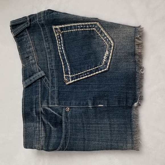 Shorts - Picture 5 of 5